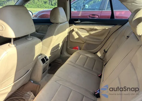 2007 Volkswagen Jetta from USA, damaged, VIN 3VWEF71K77M074162